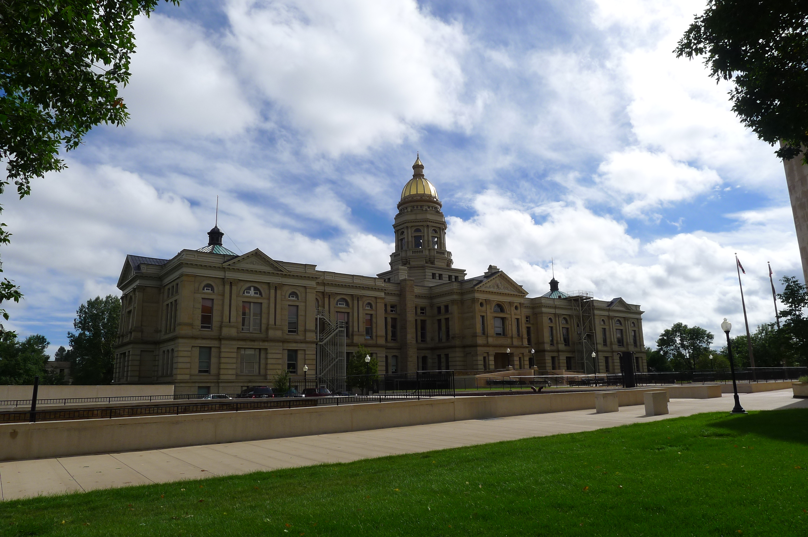Le Capitole vu de derrière Le Capitole vu de derrière