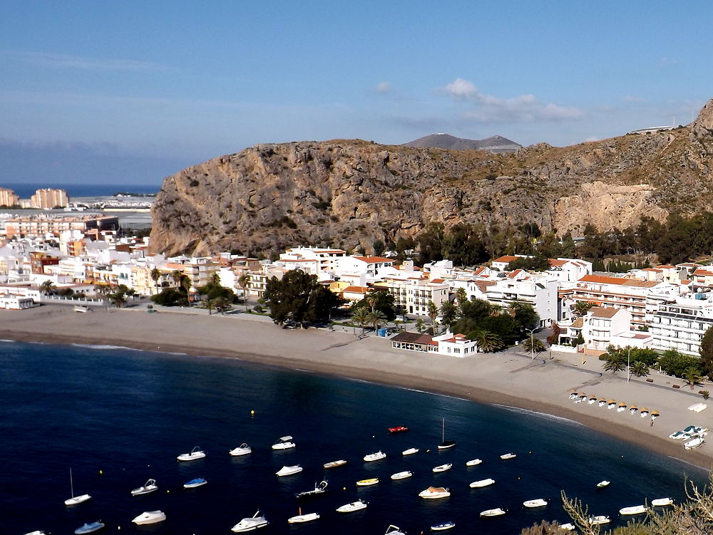 La plage de Calahonda en Andalousie