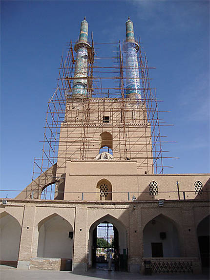 Les minarets de la mosquée de Yazd