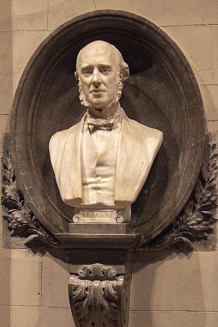 Le buste de William Edward Hartpole Lecky