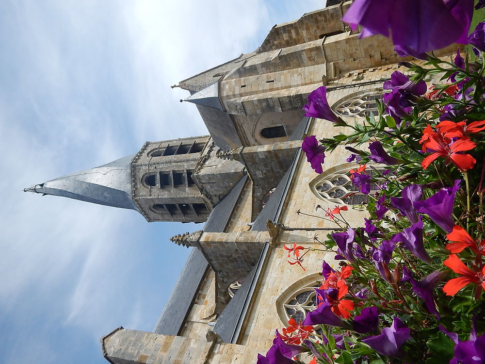 Clocher tors de l'église de Puiseaux