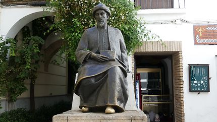 Statue de Maimonide