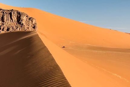 Moul N'Aga - Roche au milieu des dunes
