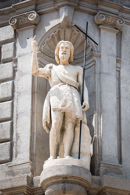 St-Etienne, Statue de St-Jean-Baptiste