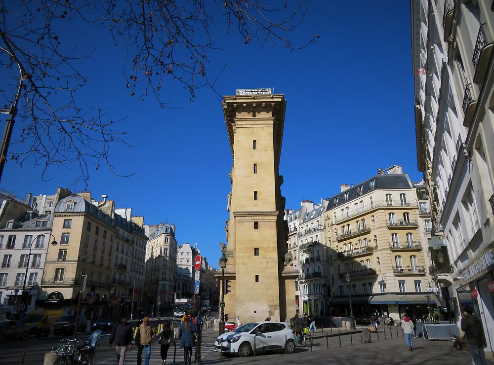 Boulevard Saint Denis et la Porte Saint Martin