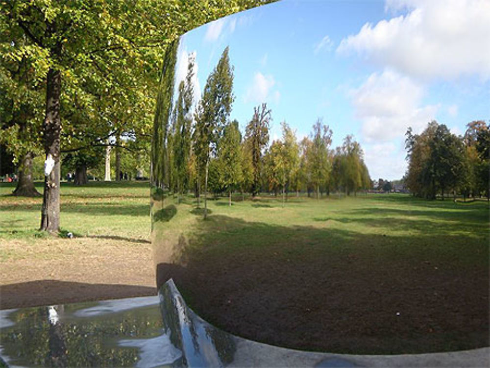 Miroir dans Kensington Gardens