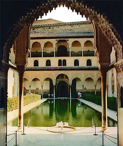 Alhambra de Grenade, La Cour des Myrtes