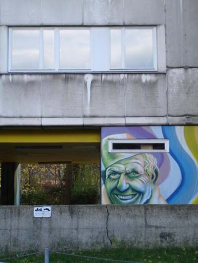 Un bel exemble de "Plattenbau" Un bel exemble de "Plattenbau"