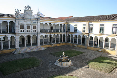 Universidade de Evora Universidade de Evora