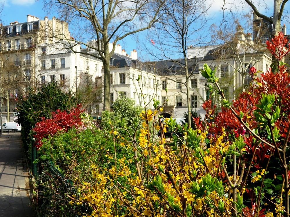 Square Henri Galli (quai des Céléstins)