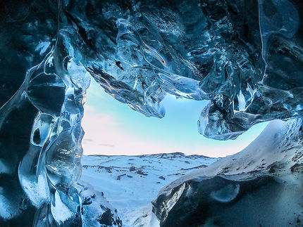 Fenêtre de Glace, sous un glacier !