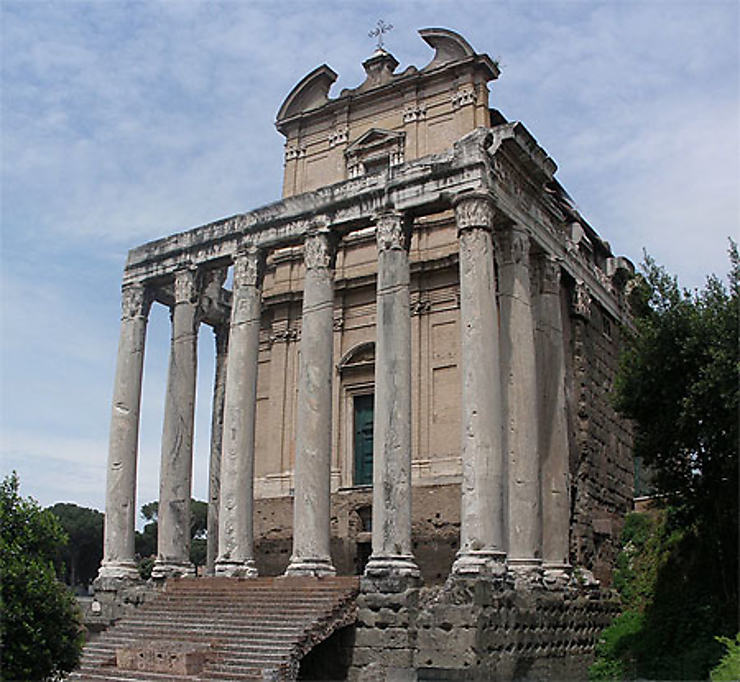 Tempio di Antonino e Faustina (temple d'Antonin et de Faustine) - guiguialaventure