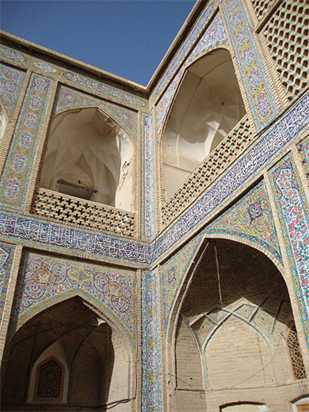 Madrasa-ye Khan