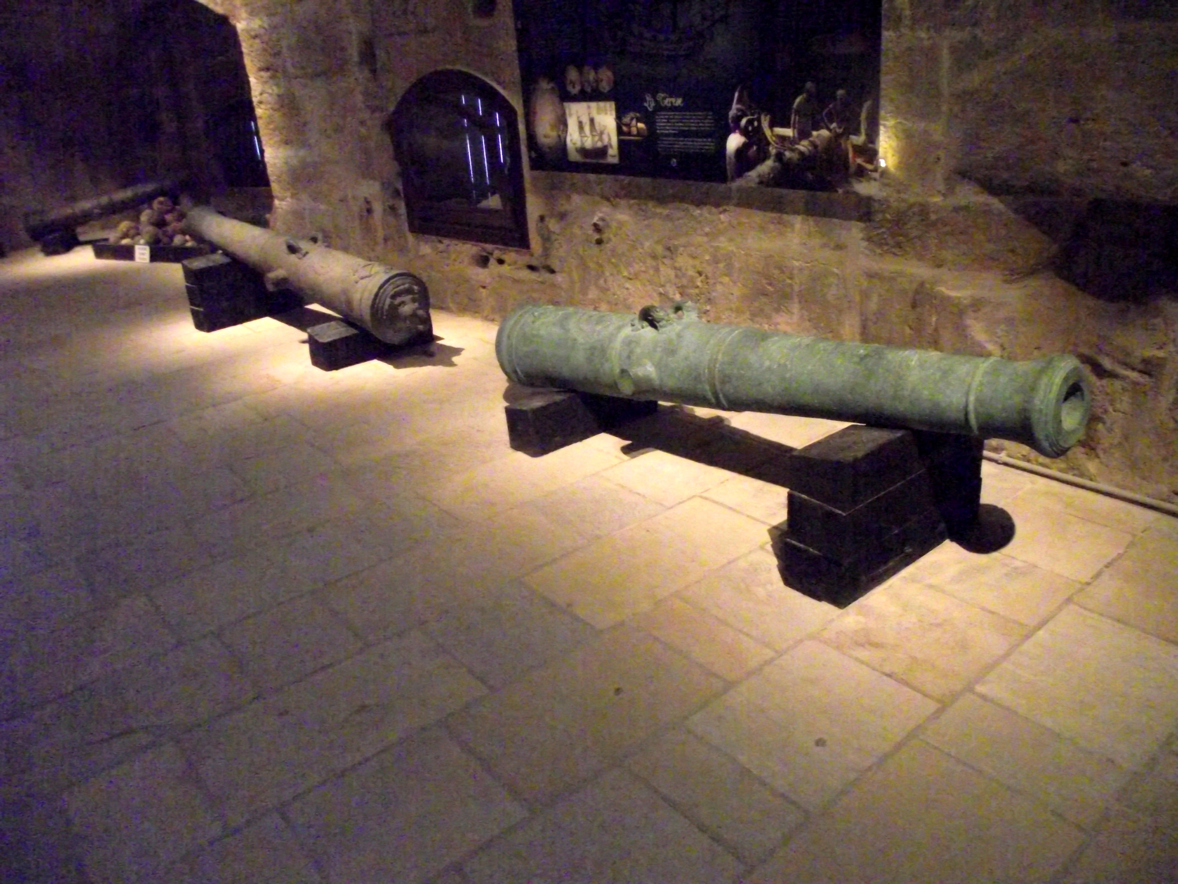 Canons Canons