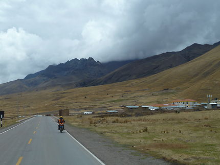 Sur une route du Pérou