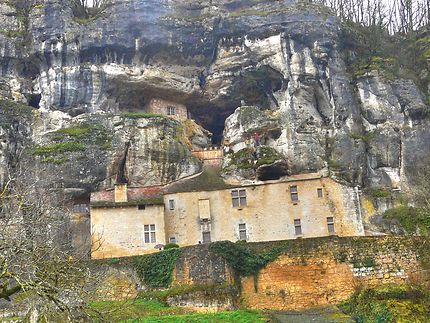 Habitations troglodytes à Beynac-et-Cazenac
