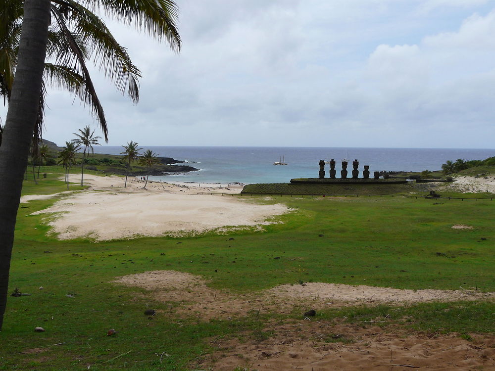 Baie et plage d'Anakena