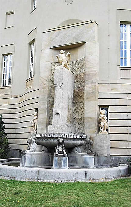 Staatstheater : fontaine