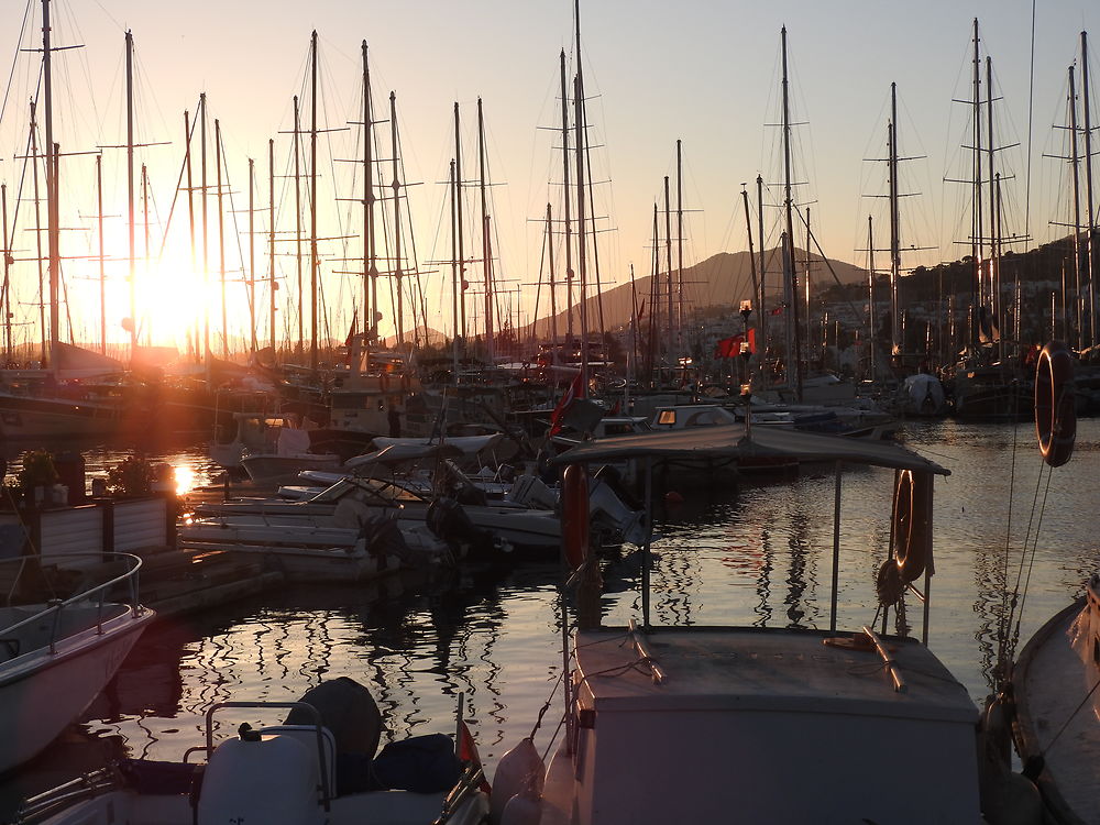 Coucher de soleil sur le port de Bodrum