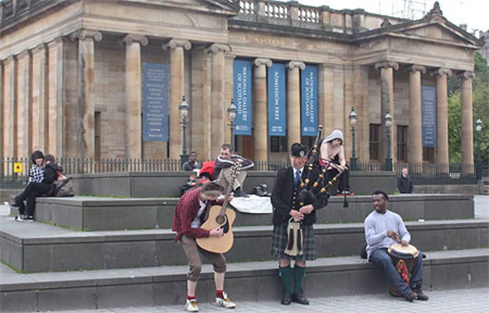 Concert devant la National Gallery - Edimbourg