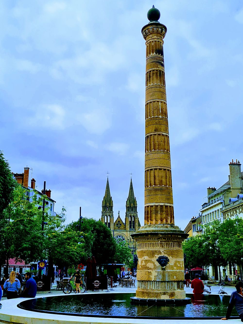 Place de la fontaine 