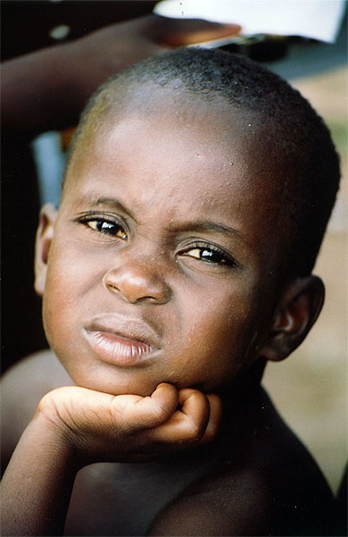 Enfant songeur Enfant songeur