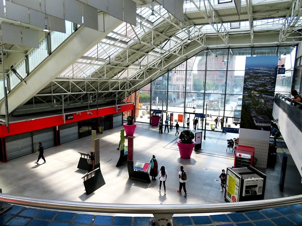 Interieur de la Gare d'Evry 