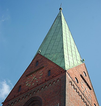 Le clocher de la " Nikolaikirche"