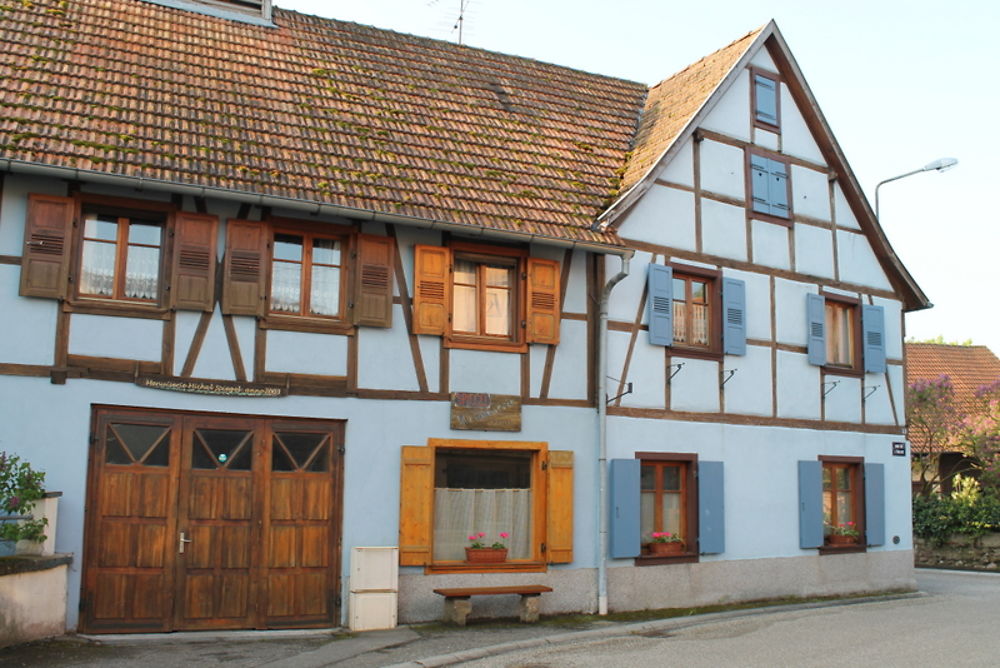 Une maison bleue