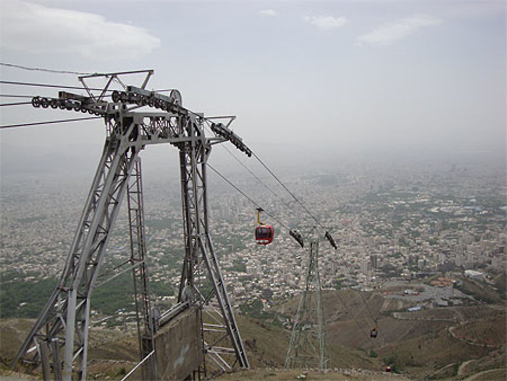 Téhéran et la télécabine du Tochal