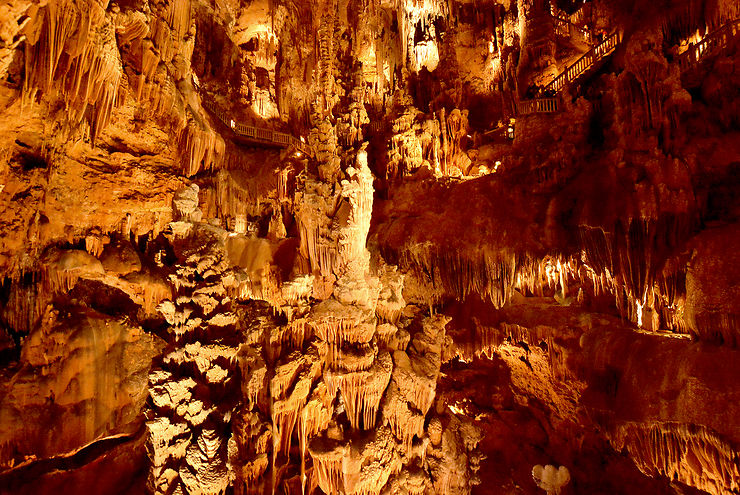 Visite souterraine à la grotte des Demoiselles
