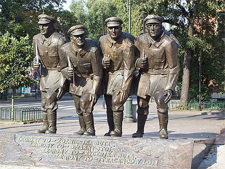 Monument au maréchal Piłsudski - Gulwenn Torrebenn