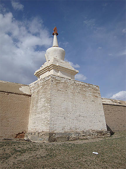 Le mur du monastère d'Erdene Zuu