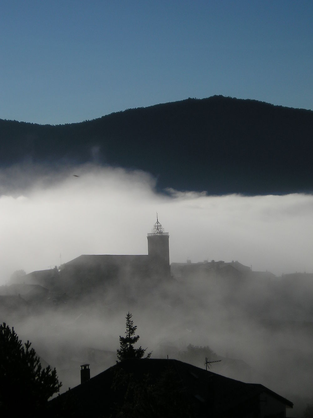 Les Angles dans la brume