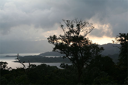 Lac Arénal Lac Arénal
