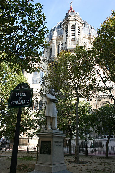 La statue de Jules Simon La statue de Jules Simon