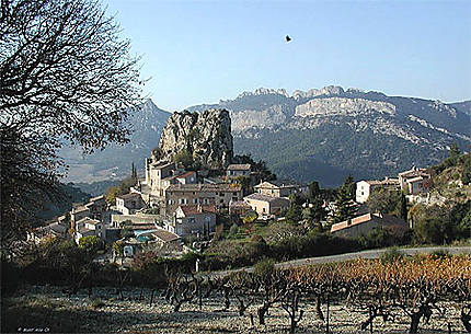 Village de La Roque-Alric, Dentelles de Montmirail