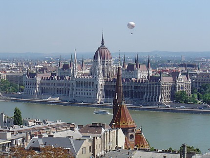 Le Parlement et le Danube