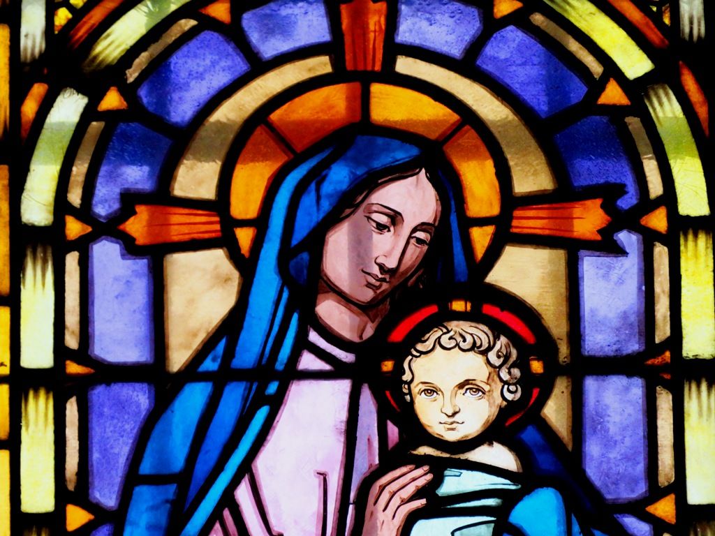 Vitrail (Vierge et l'enfant)