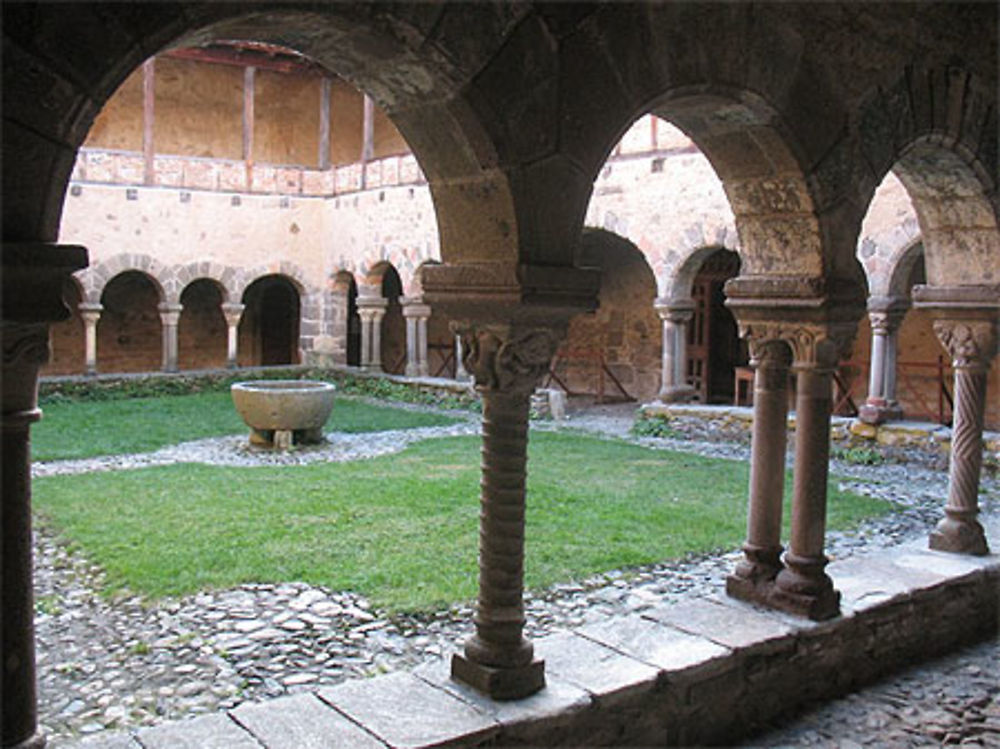 Cloître de Lavaudieu