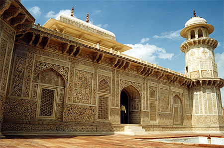 Tombeau de Mirza Ghayas Beg Tombeau de Mirza Ghayas Beg