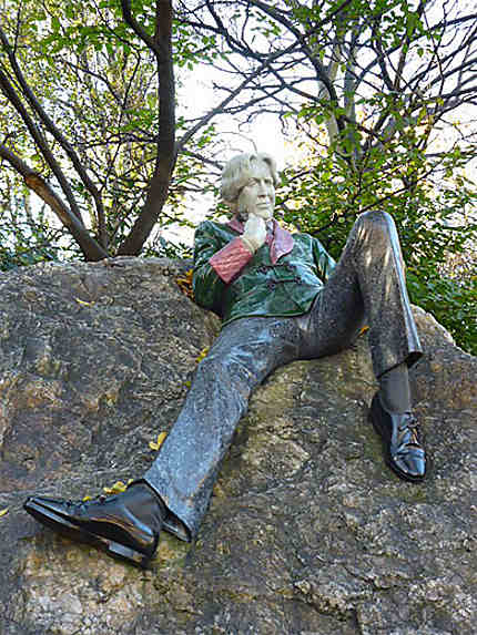 Monument dédié à Oscar Wilde