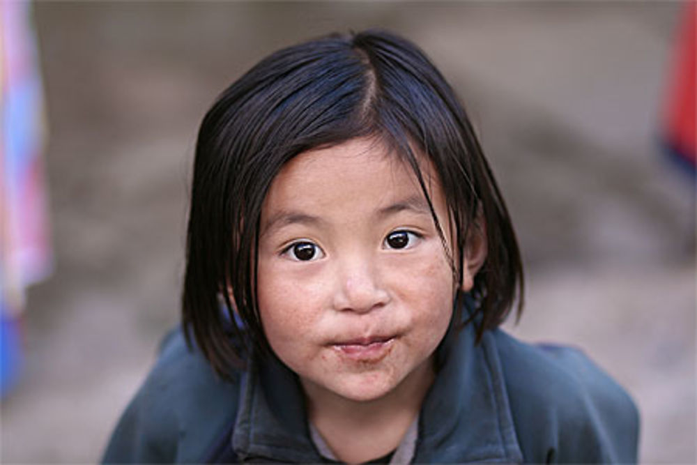 Portrait dans les rues de Lukla