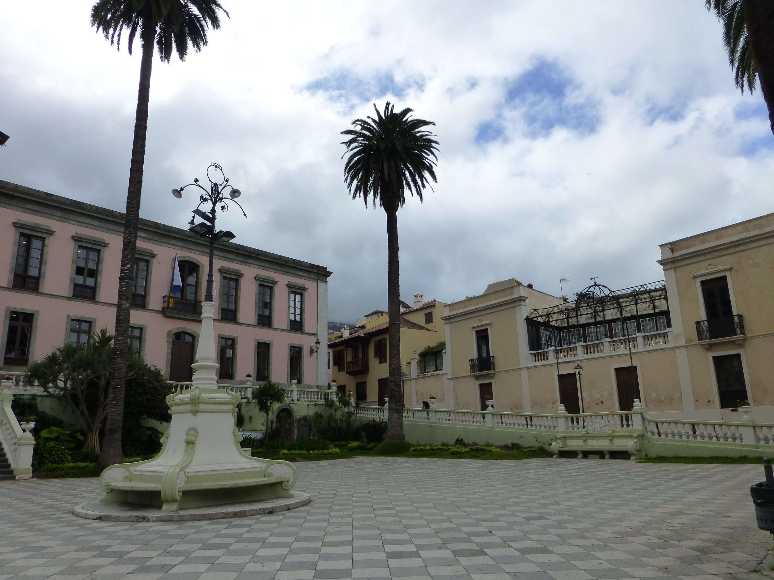 Place de la mairie Place de la mairie