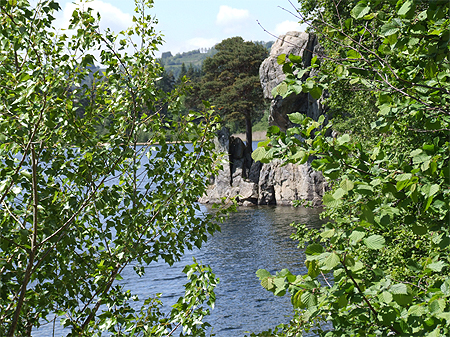 Le lac d'Issarlès Le lac d'Issarlès