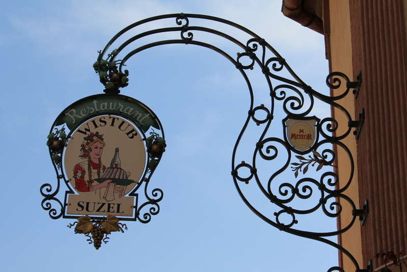 Enseigne à l'ancienne Enseigne à l'ancienne
