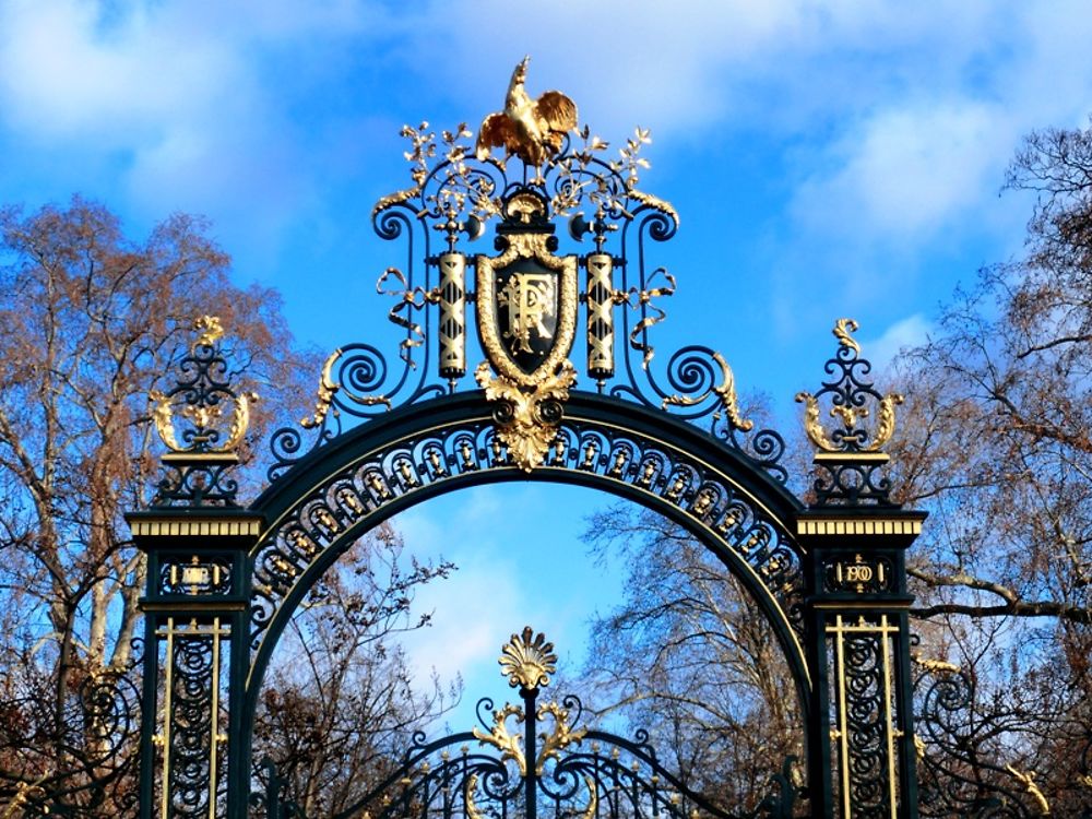 La grille du coq (Jardin de l' Élysée)