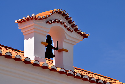 Sur le toit de l'église