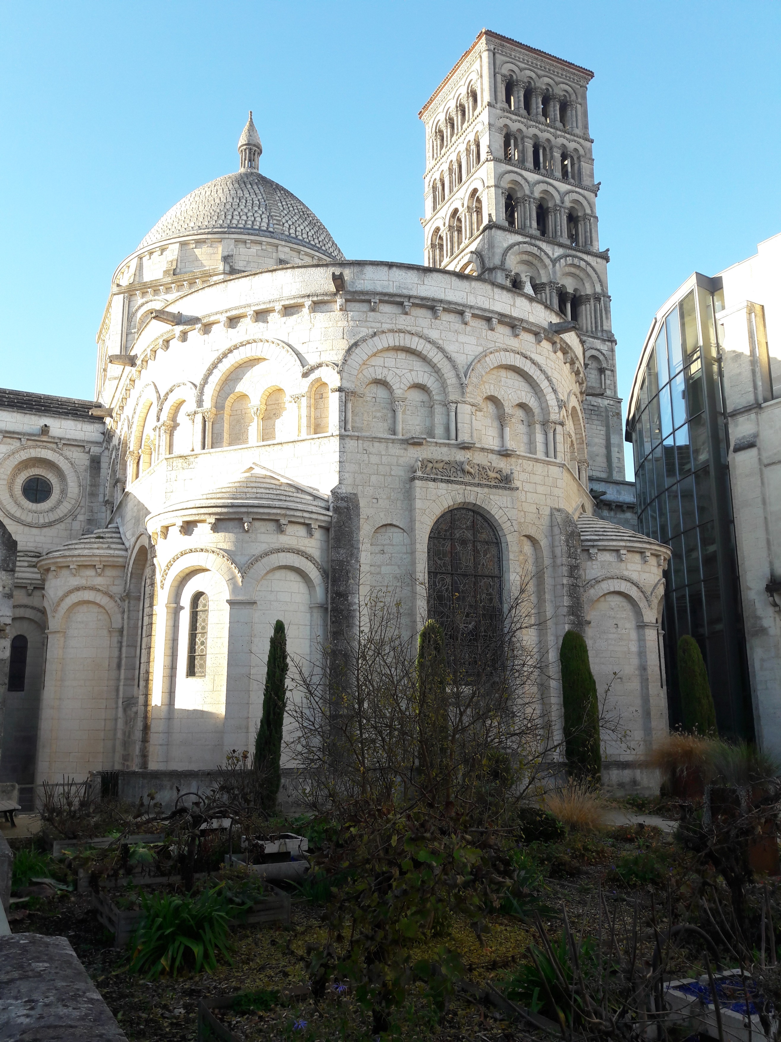 Cathédrale Saint-Pierre Cathédrale Saint-Pierre