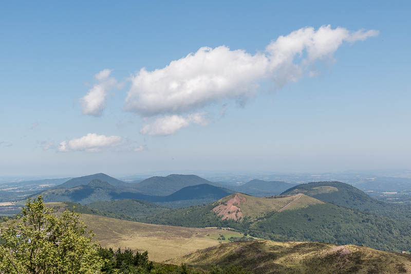 Vue sur la Chaîne des Puys Volcans Montagne Chaîne des Puys Puy — free download